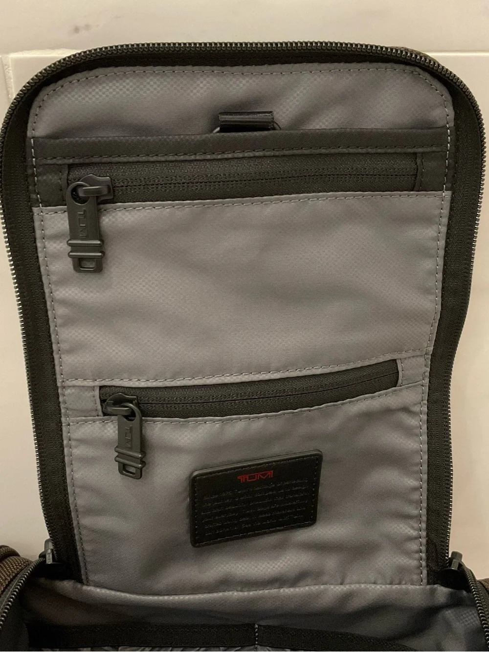 NEW Tumi GEN 4.3 - 11.75” Ballistic Nylon HANGING TRAVEL DOPP KIT - COFFEE BROWN